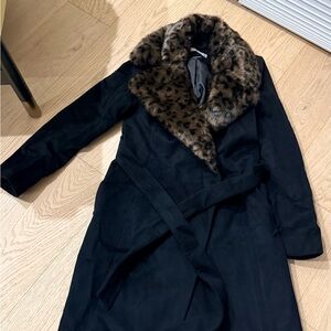 Via Spiga Black Trench Coat with Leopard Print Collar
